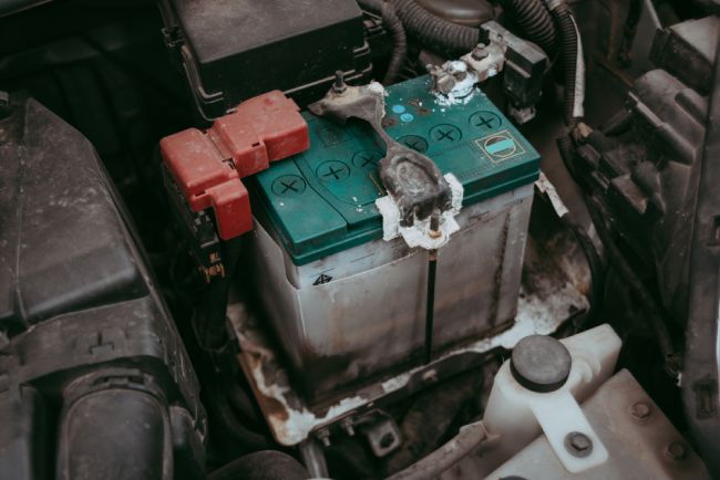 What Are the Signs of the Battery Damaging