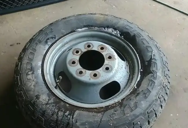 What Causes a Tire to Leak Around the Rim