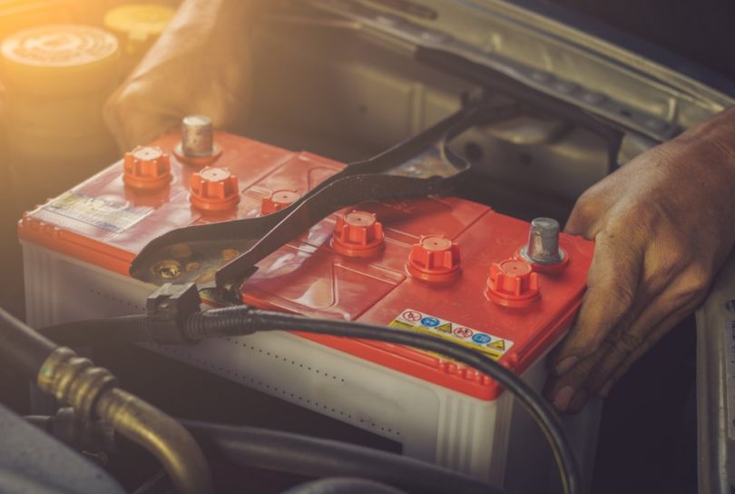 how long can a car sit before the battery dies